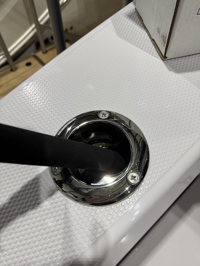 コンビネーション ロッド ＆ カップホルダー ステンレス製 15°角 埋め込み式 497101