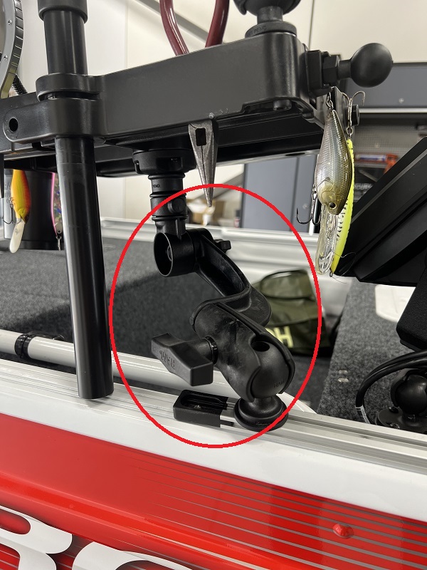 ラムマウント Adapt-A-Post スプラインポスト ラチェット & 1.5インチボール ソケット付き